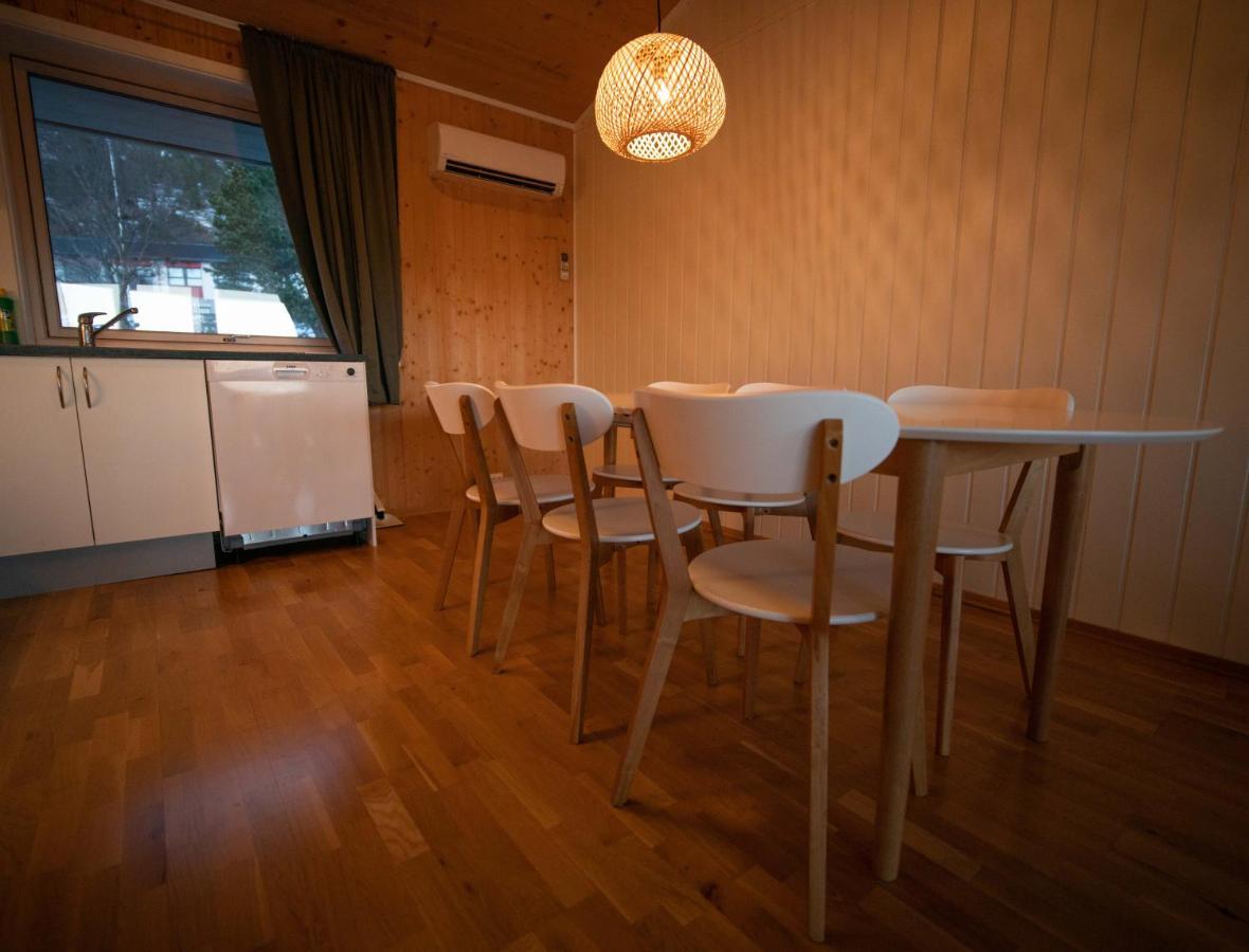 Destination Senja - Stonglandseidet Apartment Bagian luar foto