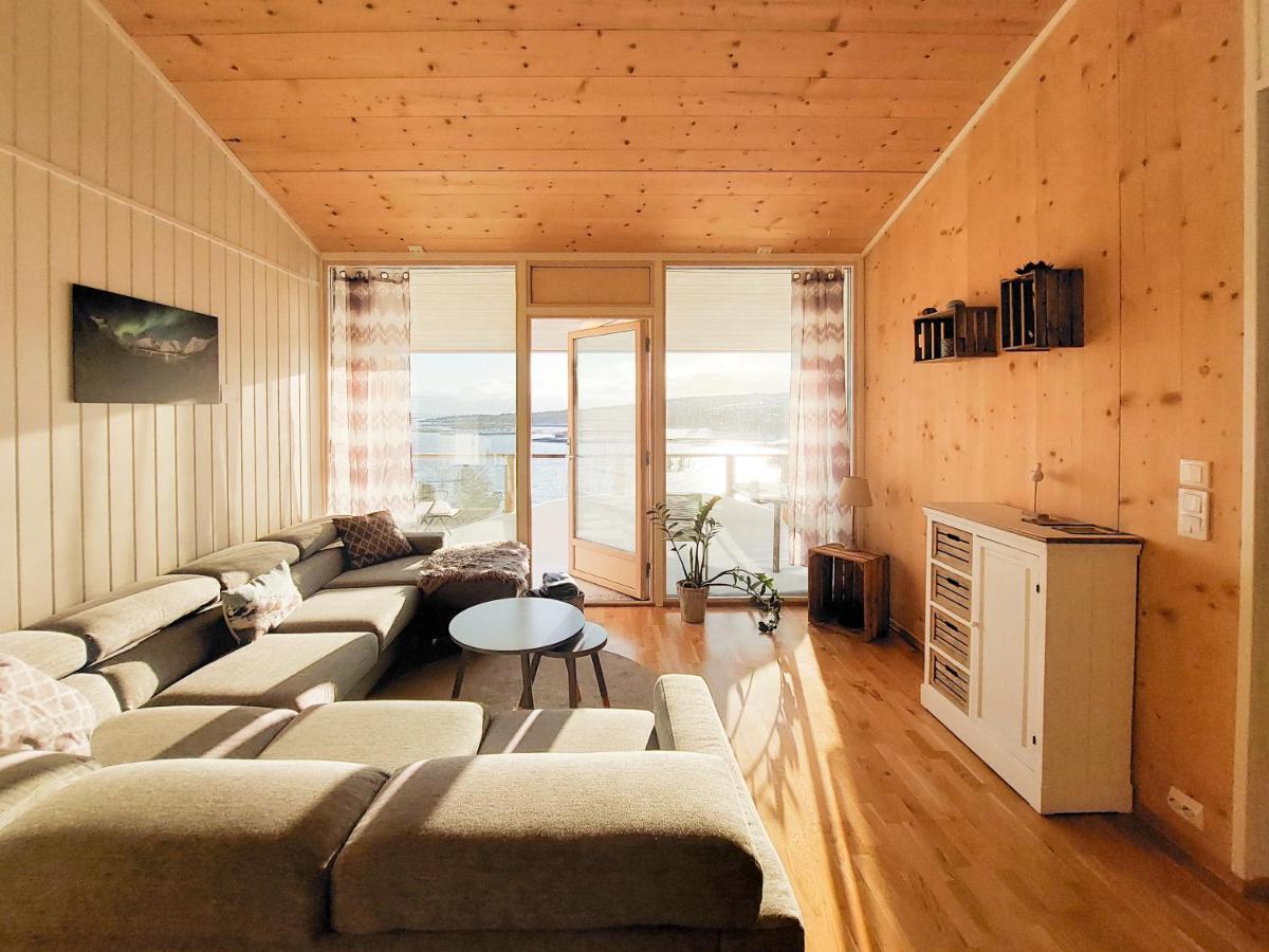 Destination Senja - Stonglandseidet Apartment Bagian luar foto