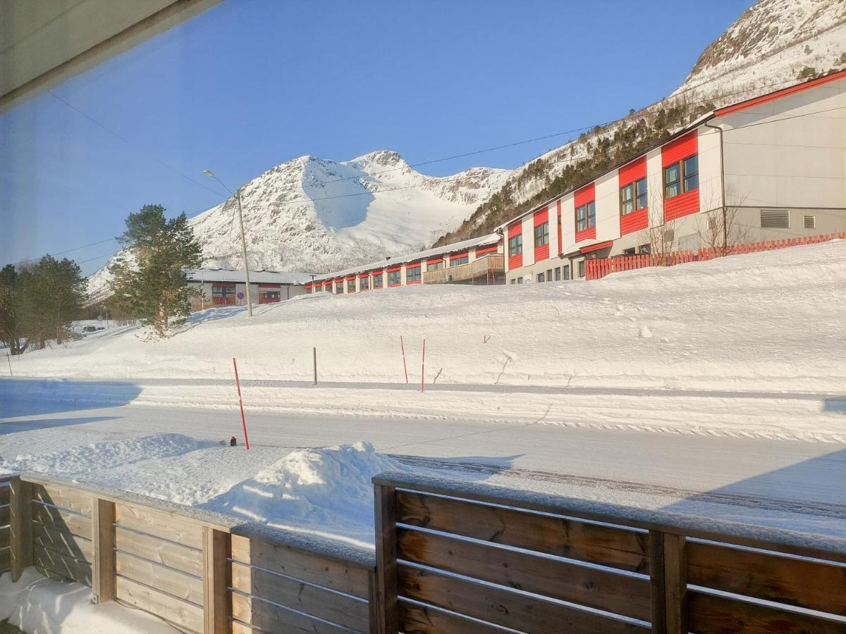 Destination Senja - Stonglandseidet Apartment Bagian luar foto