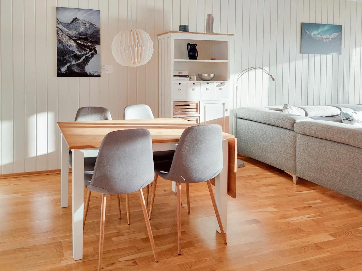 Destination Senja - Stonglandseidet Apartment Bagian luar foto