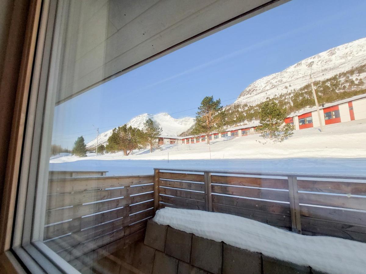 Destination Senja - Stonglandseidet Apartment Bagian luar foto