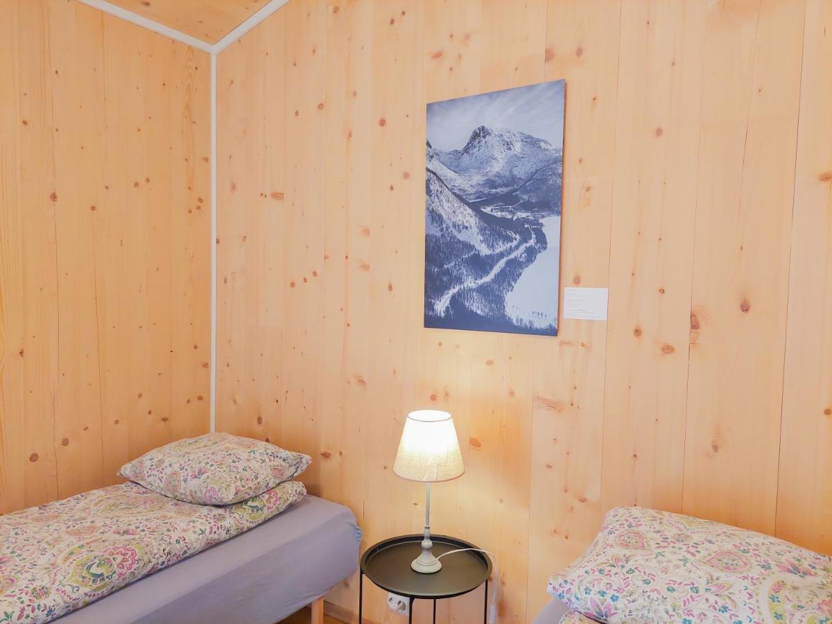 Destination Senja - Stonglandseidet Apartment Bagian luar foto