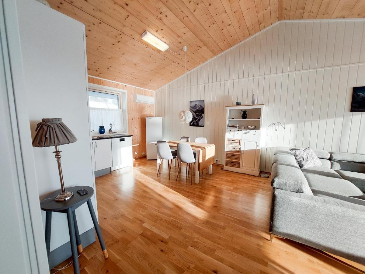 Destination Senja - Stonglandseidet Apartment Bagian luar foto