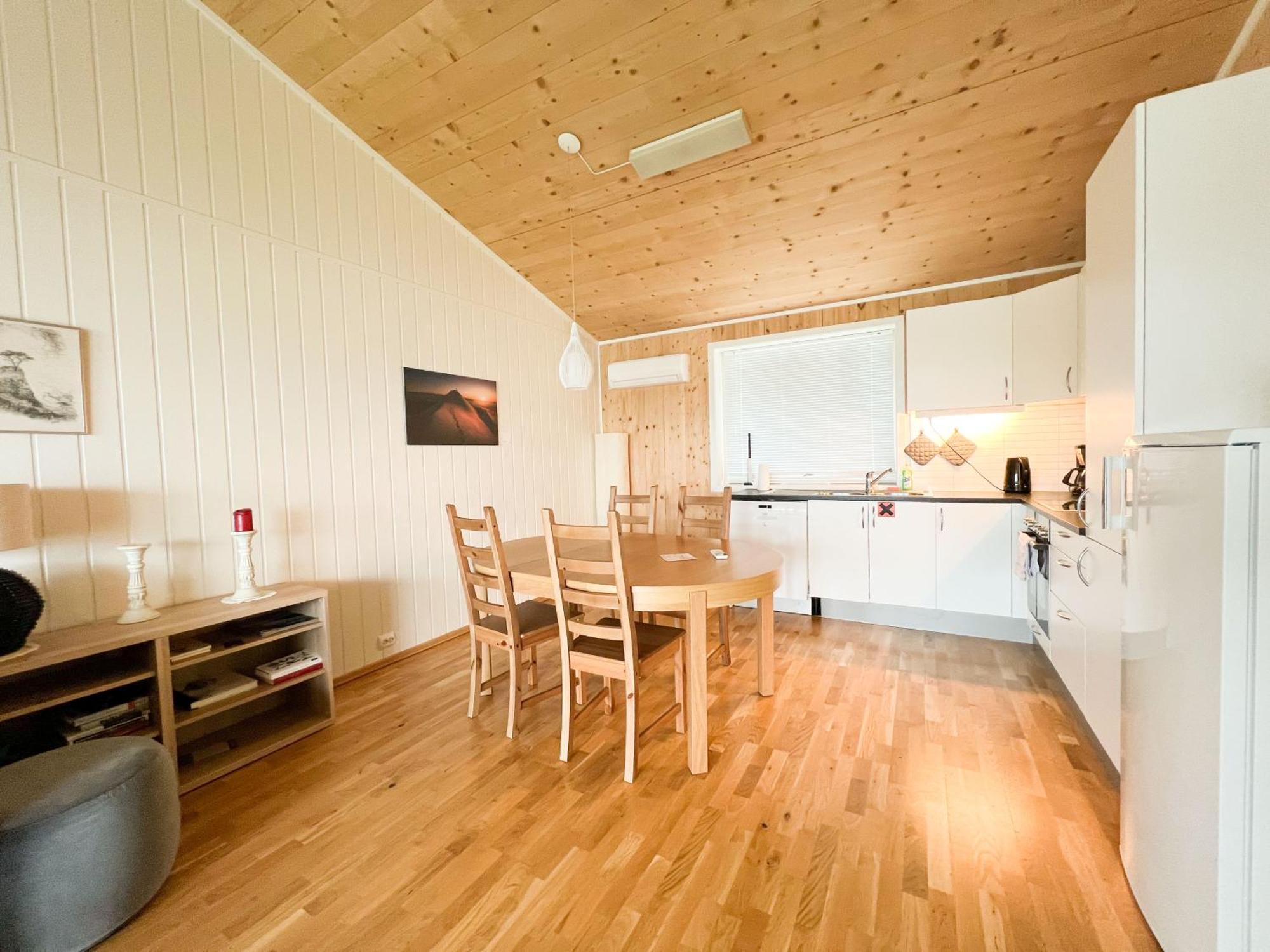 Destination Senja - Stonglandseidet Apartment Bagian luar foto