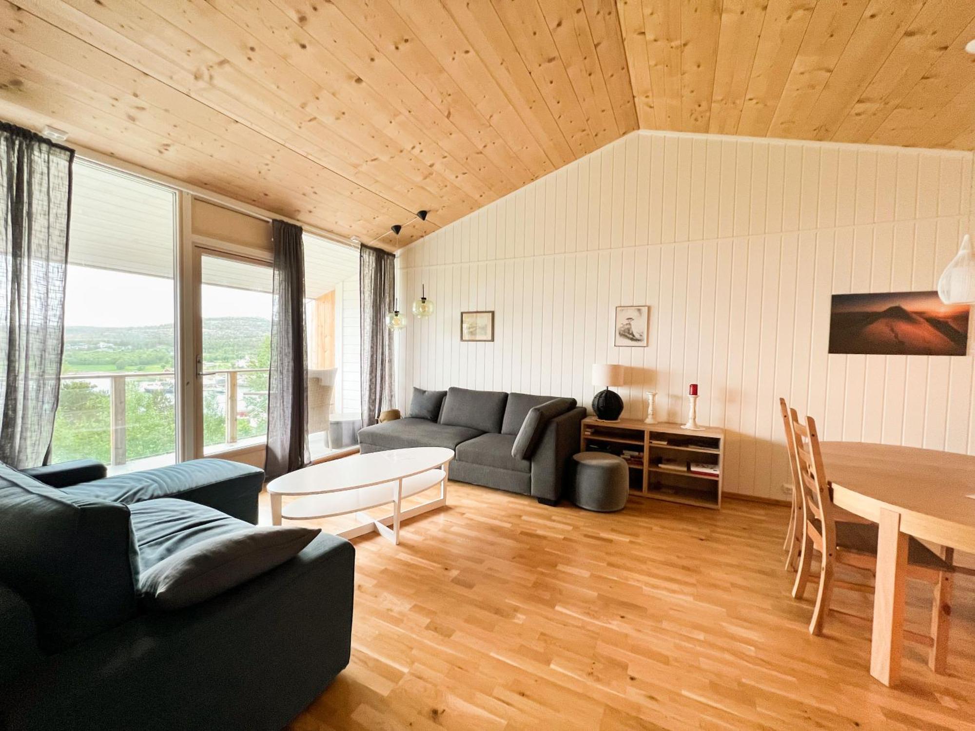 Destination Senja - Stonglandseidet Apartment Bagian luar foto